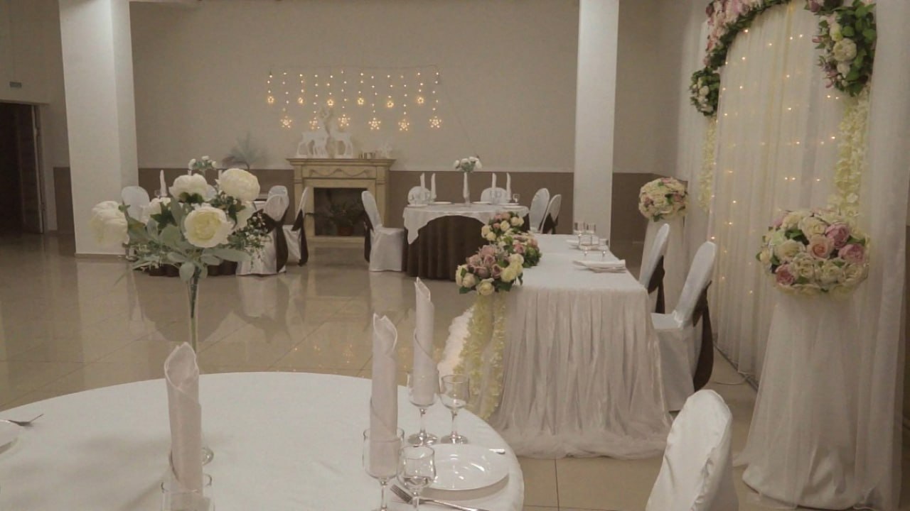 Малый зал на Конституции